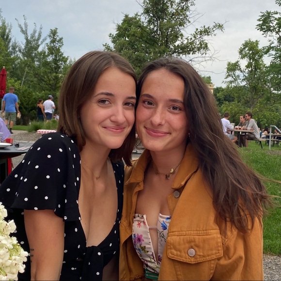 Meet your Posher, Gina - Picture 1 of 1